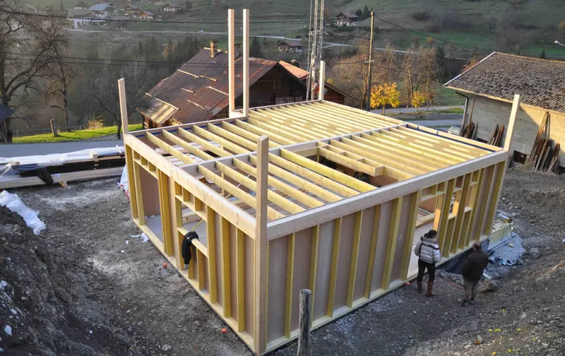 Plancher et ossature bois en cours de montage